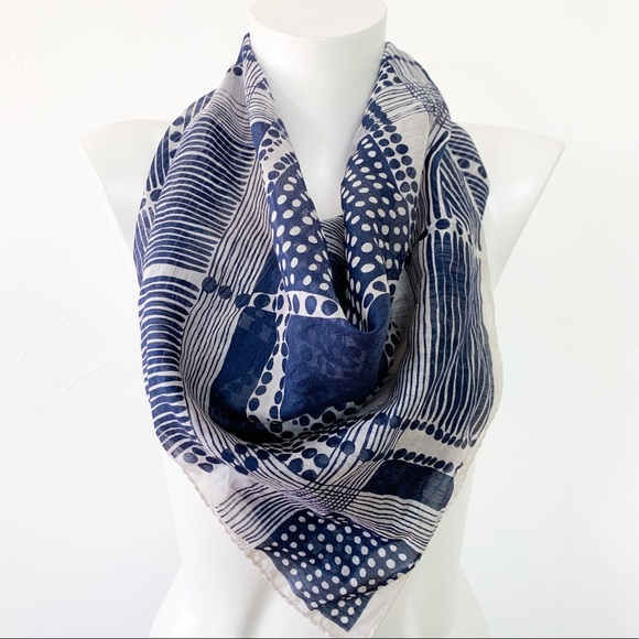 Vintage Accessories - 🌟2/20$🌟Vintage blue and white silk scarf.